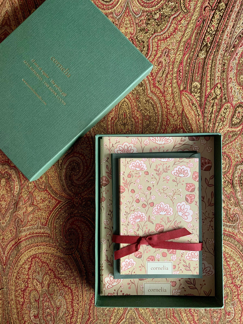 Set Papelería · Caja Verde Siena