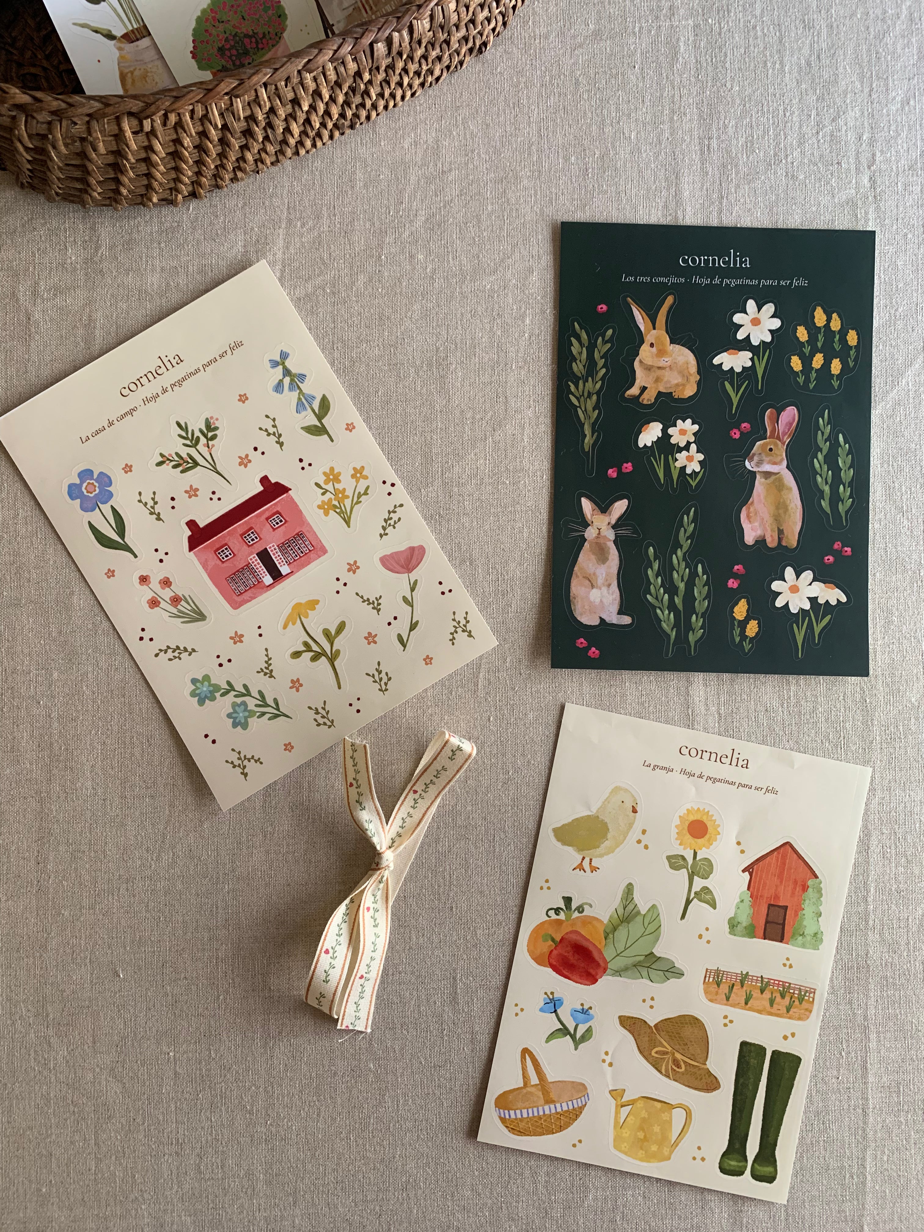 Set de papelería · Caja Roja "La Granja"